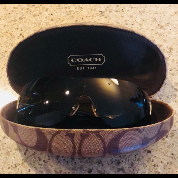 Authentic Oversized Coach Sunglasses + Coach case - Picture 7 of 7